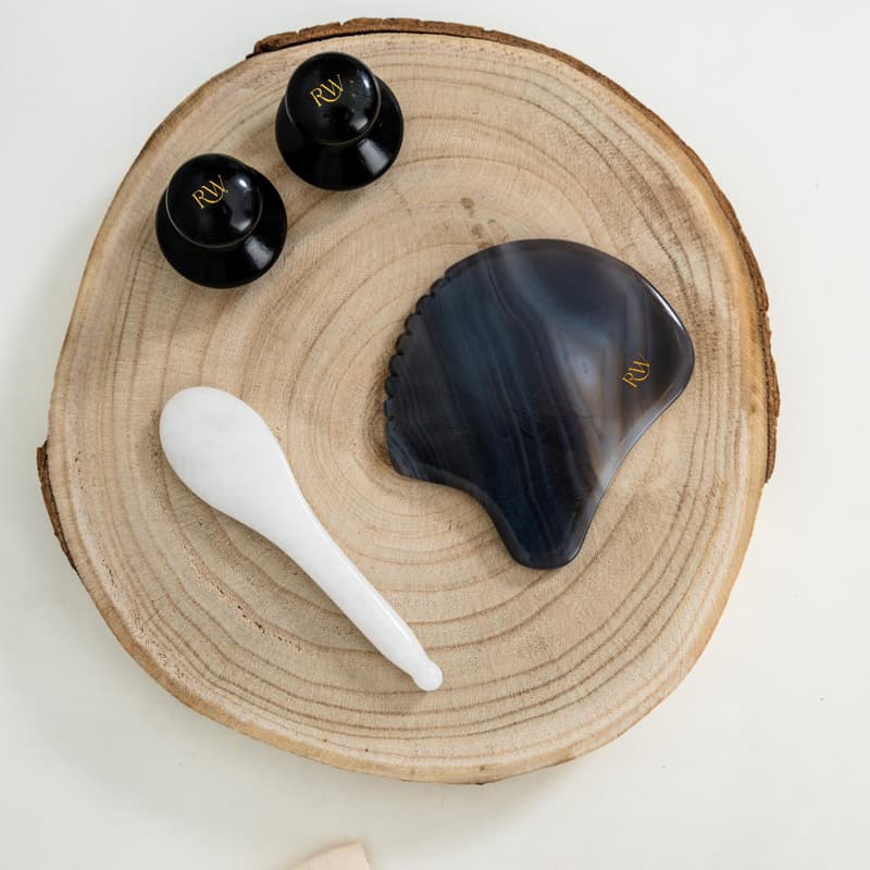 Masaje con Gua Sha