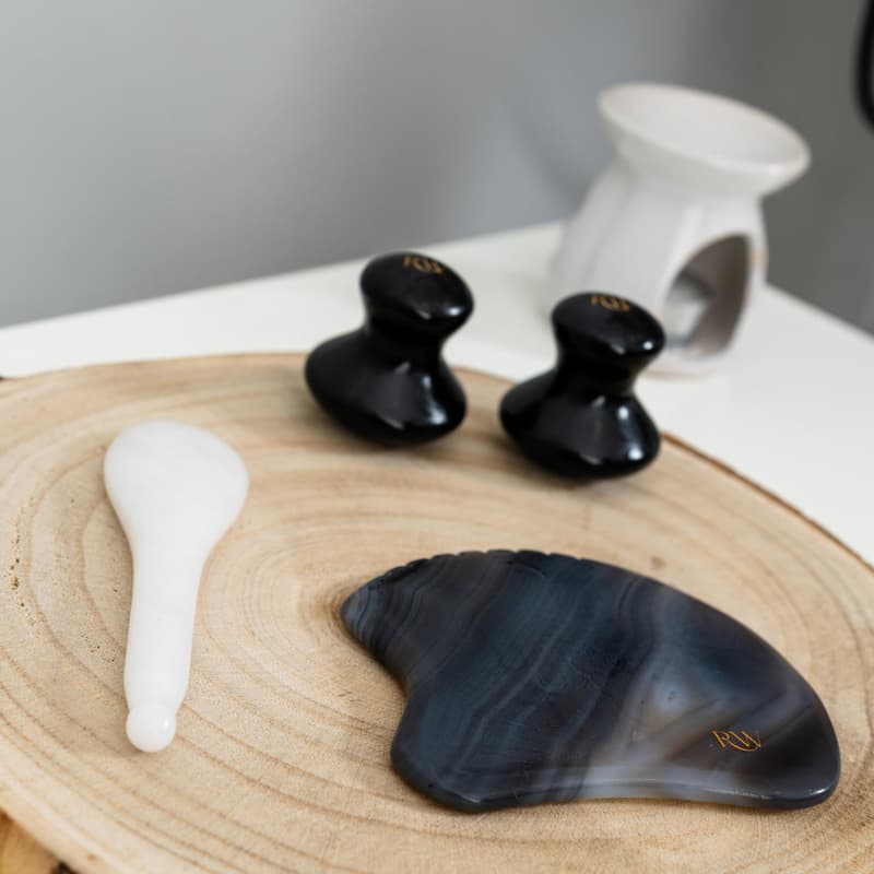 Masaje con Gua Sha